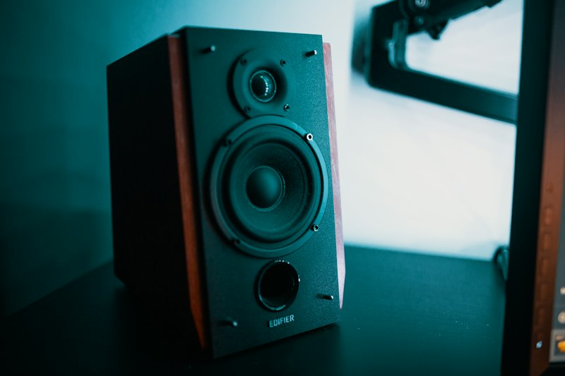 Genelec 8351B SAM